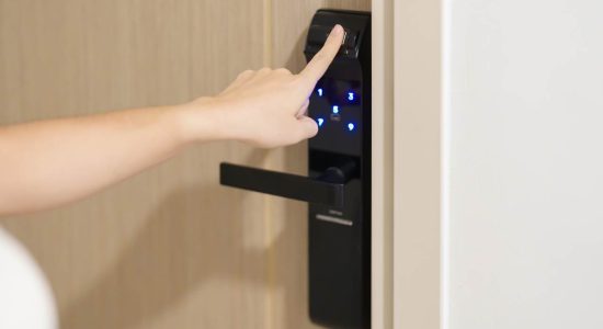 Serviço de instalação de fechadura digital - GO Montador de Móveis